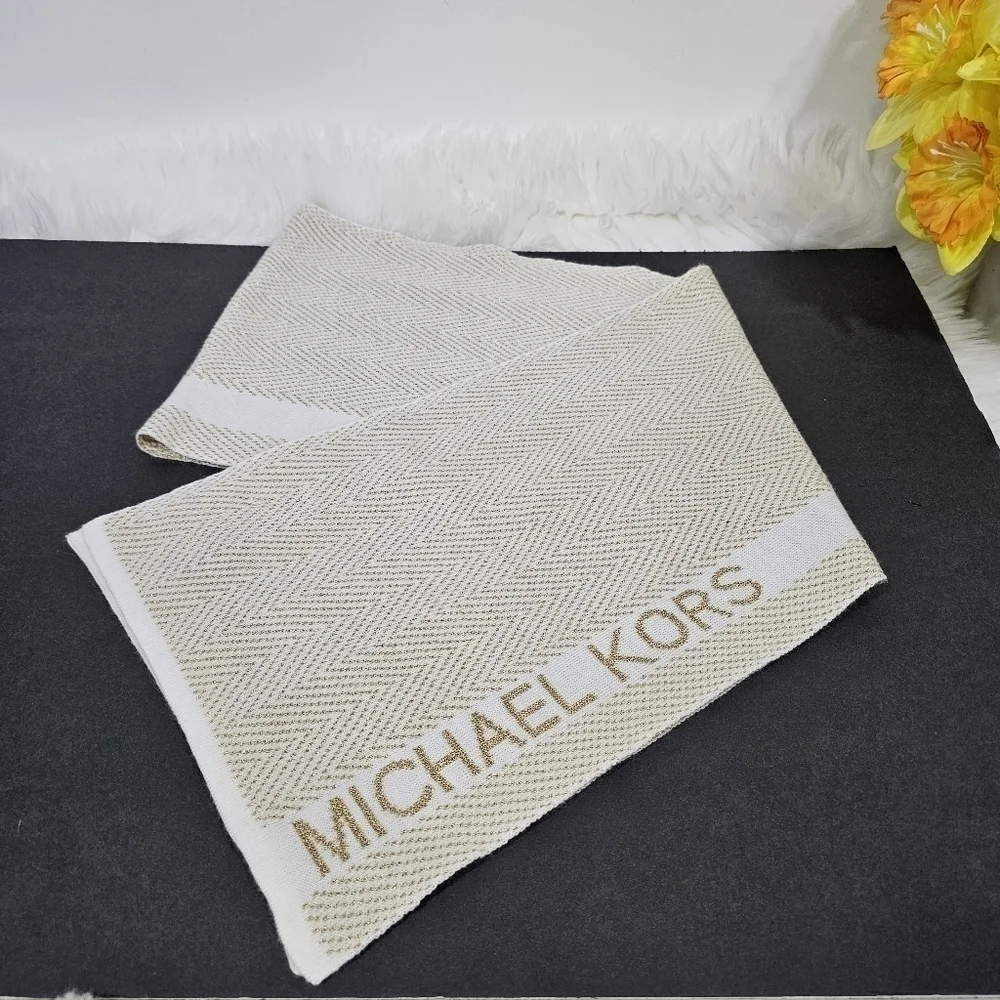 Michael Kors cream and gold scarf
